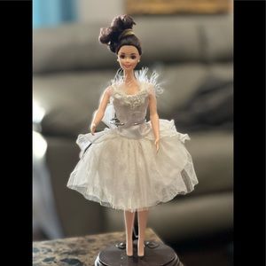 Vintage 1997 Barbie Swan lake series